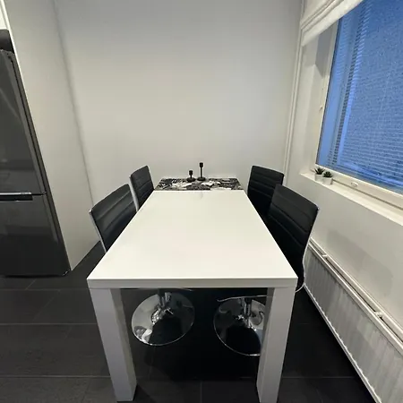 Cozy And Modern With Lakeside View Rovaniemi