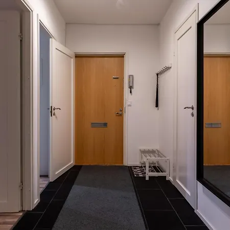 Cozy And Modern With Lakeside View Appartement *