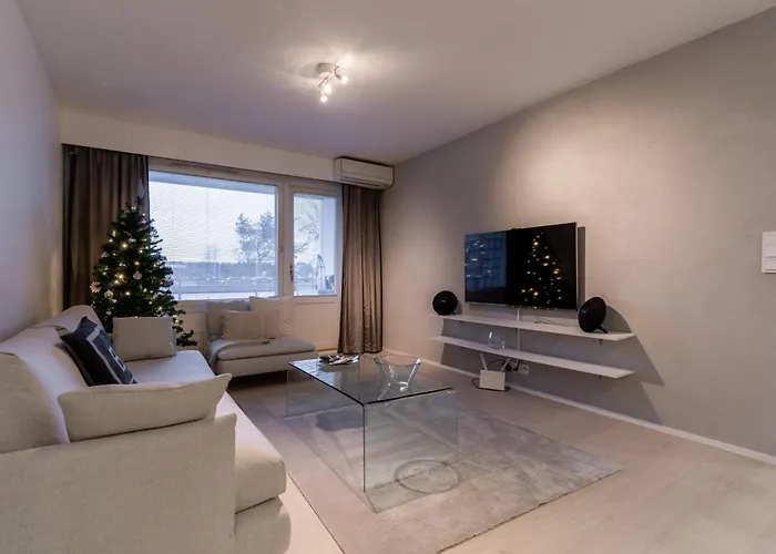 Cozy And Modern With Lakeside View Rovaniemi