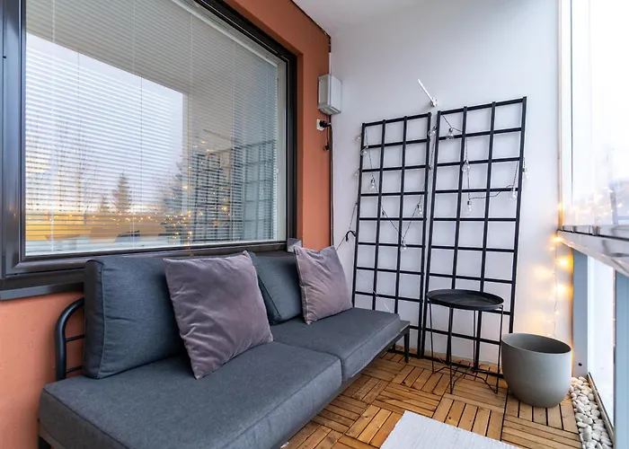 Cozy And Modern With Lakeside View Рованиеми